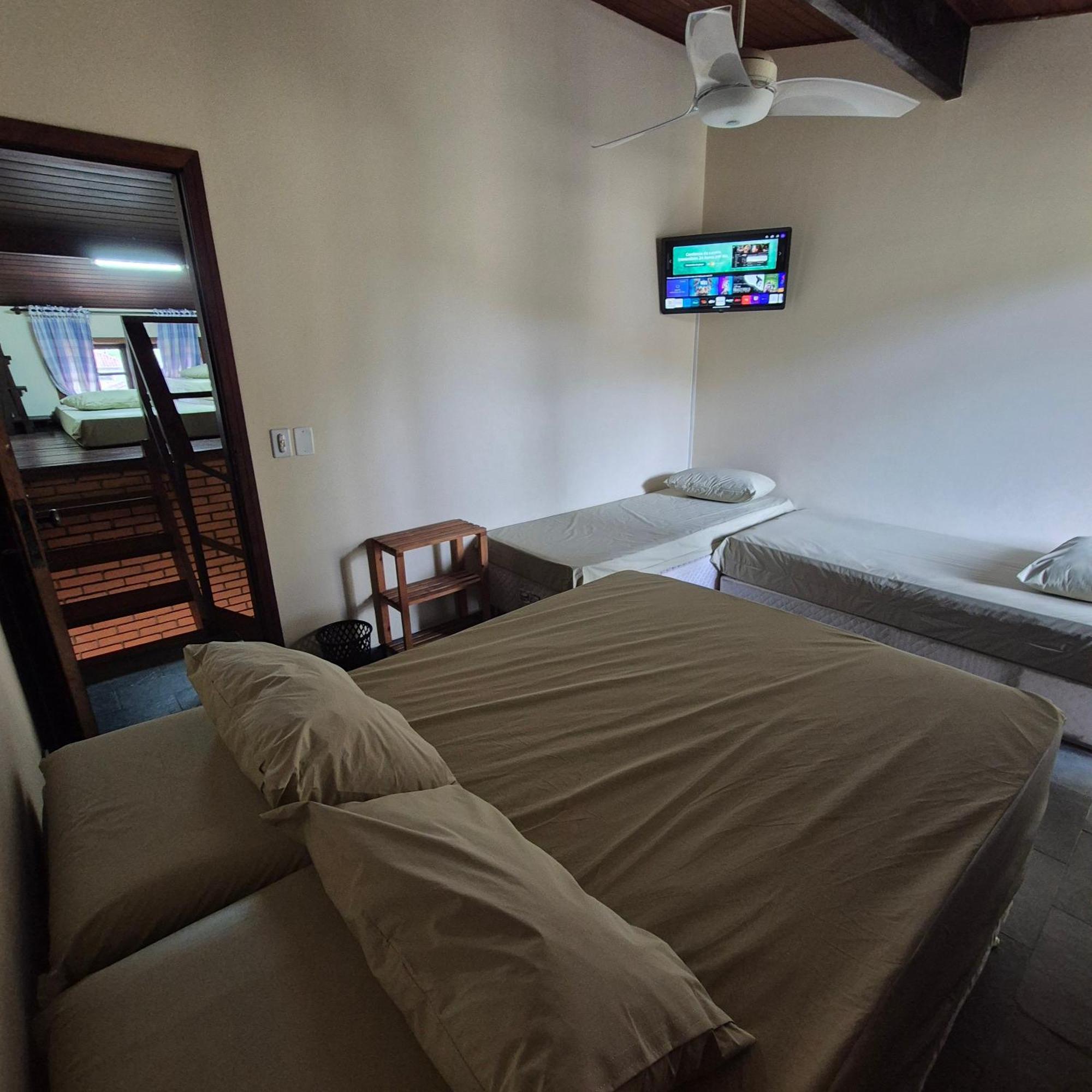 Casa 7 Em Ubatuba No Centro Condominio Com Piscina E Churrasqueira Kültér fotó